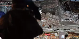 The destruction from the Balıkesir earthquake has been captured on camera.