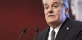 As soon as the derby ended, Serdal Adalı called Orkun Kökçü to his office.