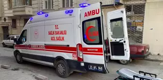 The young woman slit her throat in front of her children.