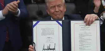 The government in the U.S. reopened after 43 days! Trump signed the bill.
