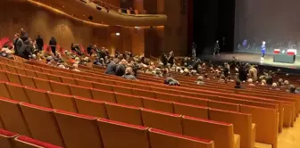 A great ingratitude to Muazzez Abacı! Half of the seats remained empty.