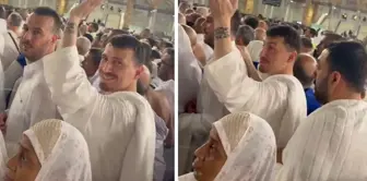 A person who saw Mert Hakan Yandaş during his Umrah visit left everyone speechless with his actions.