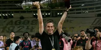 Filipe Luis won a total of five trophies in one year.