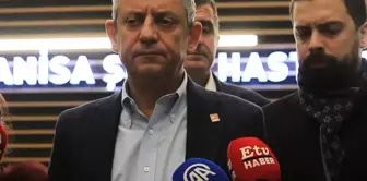 Özgür Özel, Gülşah Durbay'ın ailesini ziyaret ederken gözyaşlarını tutamadı.