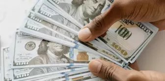 Всемирно известный бизнесмен распределил по 30 миллионов лир премии своим сотрудникам.