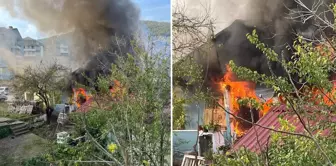 عندما كان يحاول تعبئة الولاعة، كاد أن يفقد حياته، حيث احترق هو والبيت أيضًا.