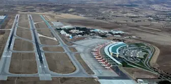 Эсеньбога вылетел частный самолет, связь с радаром прервалась.