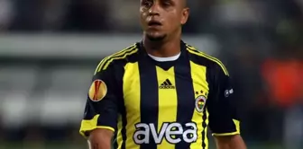 Former Fenerbahçe star Roberto Carlos has been hospitalized.