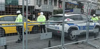 New Year's preparations in Taksim! Iron barriers have been brought in, roads have been closed.