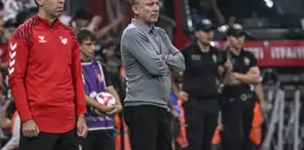 Sergen Yalçın hits the bullseye! Two world stars at once.