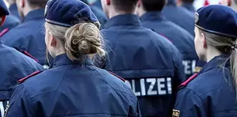 Austrian police naked photo scandal: Curiosity cost him his job!