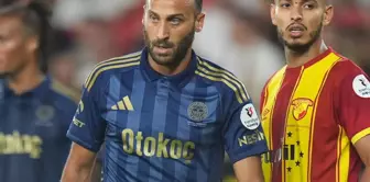 Cenk Tosun parted ways with Fenerbahçe.