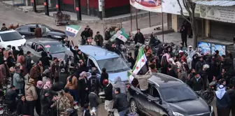 Сирийская армия была тепло встречена в захваченных районах! На площадях танцуют халай.