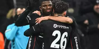 Happy ending at Dolmabahçe in the 90+5! Beşiktaş defeated Kayserispor in the final seconds.