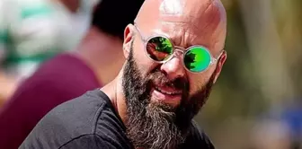 تم اعتقال إسماعيل يوتونج في المطار.