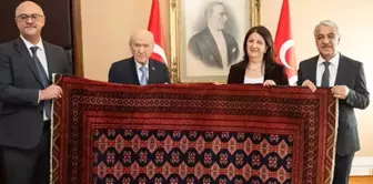 The DEM delegation has delivered the carpet that Öcalan sent as a gift to Bahçeli.