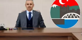 The Ardahan Governorship, which removed the Turkish flag from its logo, has taken a step back.