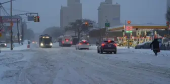 A snowstorm in the U.S. claimed 5 lives: 13,000 flights canceled, nearly 1 million people left without electricity.