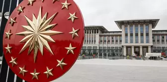 С начала процесса самая жесткая реакция от советника президента на партию DEM.