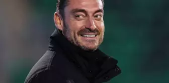 Albert Riera is the new head coach of Eintracht Frankfurt.