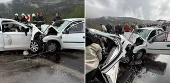 Another accident like a massacre! Two cars collided head-on.