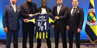 Kante's shoes stole the show at the ceremony: Everyone is making the same comment.