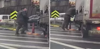 Traffic 'resource' debate in Küçükçekmece! Car driver punched the pickup truck.