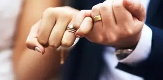 The young couple's shock of their lives! They learned that they are siblings after 19 years.