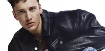 Arrest warrant for the singer Edis.