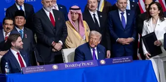 انظر إلى ما قاله في القمة التاريخية: عن الشباب والرجال الوسيمين...