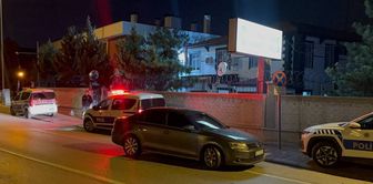 تفاصيل مروعة في جريمة القتل بمركز الشرطة: أعطى والده السكين ملفوفًا في منديل.