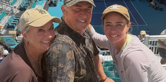 Everyone who saw it made the same comment! Fatih Terim at the Miami Open tennis tournament with his family.