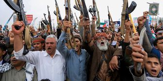 A historical warning from the Houthis: If Gulf countries join the war, we will close the Bab el-Mandeb Strait.