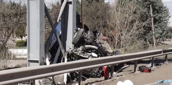 Massive accident in Ankara! The bus crashed into the overpass.