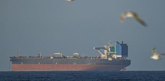 The Chinese ship passed through the Strait of Hormuz, not recognizing the US blockade!