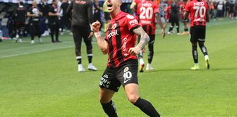 Gençlerbirliği reached 3 points after 10 matches in a week when their rivals won