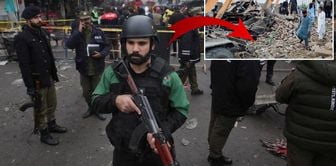 12 police officers killed in a suicide attack in Pakistan