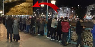 Water level rises in Yeşilırmak! Despite the danger, everyone flocked to the bridge.