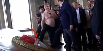 استحمام بارد لأوزغور أوزيل في أنيتكابير