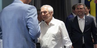 Vedat Muriqi is being praised for what he did before shaking hands with Aziz Yıldırım.
