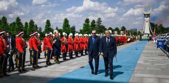 The world's admired welcome! Never done for a single leader before.