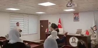 After the emergence of obscene images, Kızıltepe Mayor İpek, who resigned from the DEM Party, was protested with eggs.