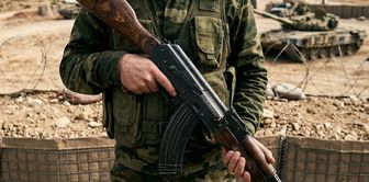 The Syrian army declared mobilization on the Iraqi border, calling all soldiers to duty.