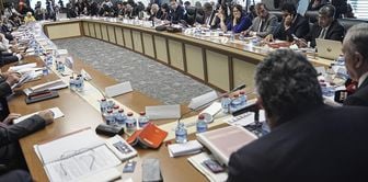 Framework law crack! 3 deputies announced they would vote 'no', Özel called for an emergency meeting.
