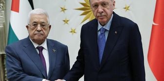 Mahmoud Abbas in Ankara! President Erdogan is officially welcoming the President of Palestine.