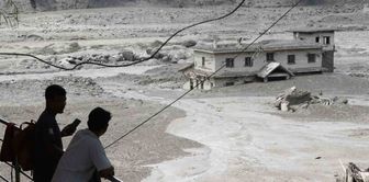 The death toll from flooding in Nepal has risen to 270.