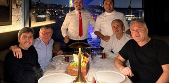 Legends at the same table! Everyone focused on Aykut Kocaman