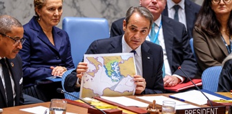 Mitsotakis opened a map at the UN Security Council and took aim; a one-sentence response came from Turkey.