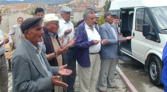 Tokat: Tokat Huzurevi Sakinleri Minibüse Kavuştu