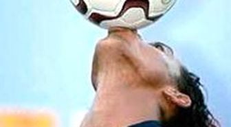 Ronaldinho 'Öpüşme Hastalığı'na Yakalandı